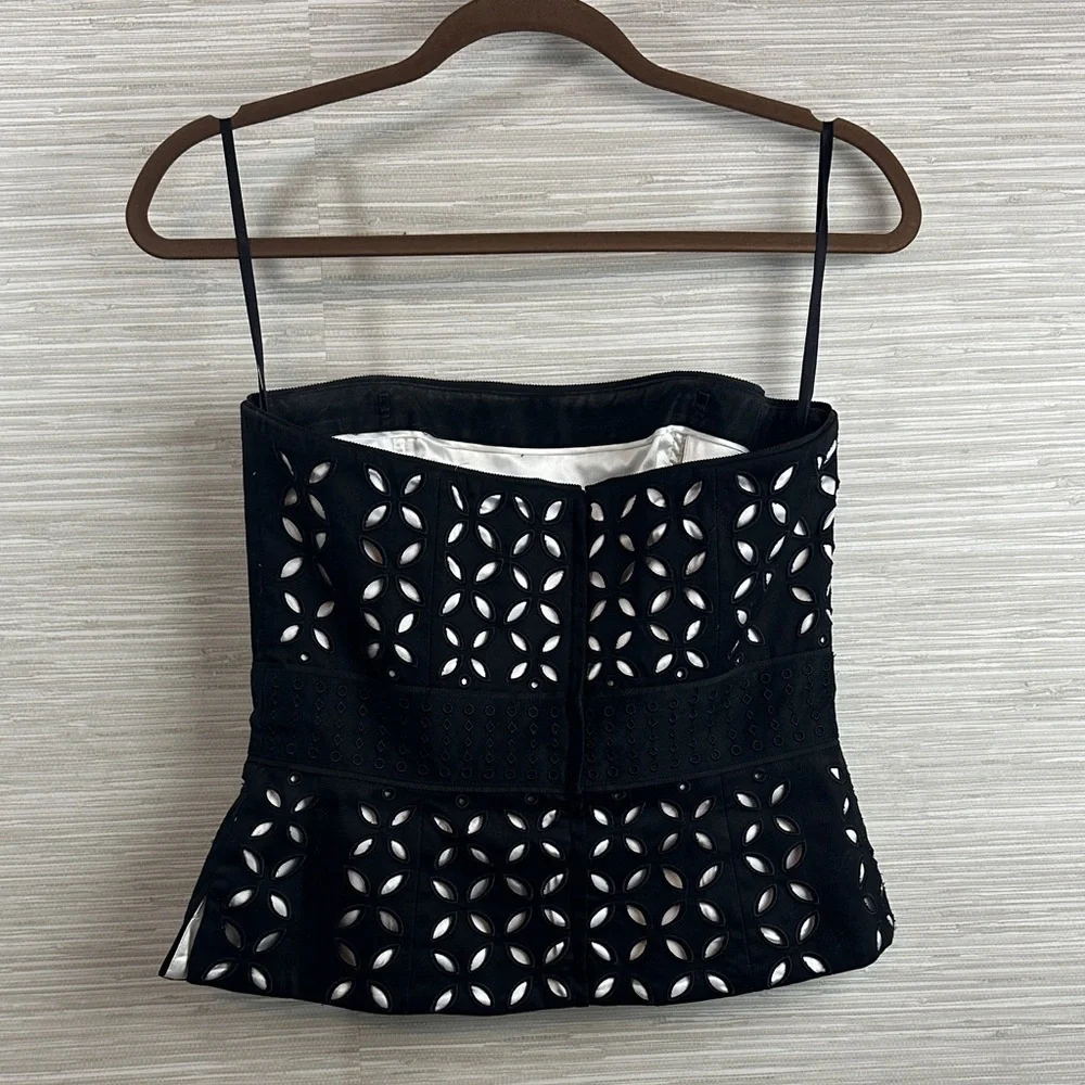 White House Black Market size 4 Black & white cutout Eyelet corset top - Picture 4 of 7